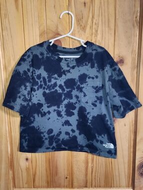 The North Face Kids Black & Gray Tie-Dye Crop Pocket Tee